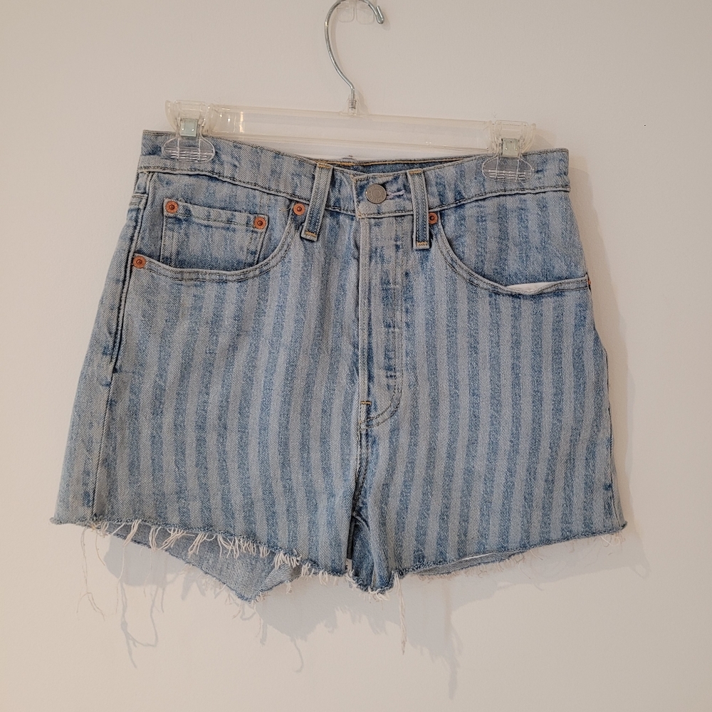 Levi's two toned denim shorts